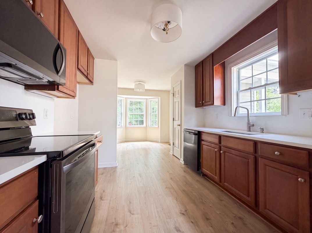 Property photo 2 of 105 Gentle Rio Ct