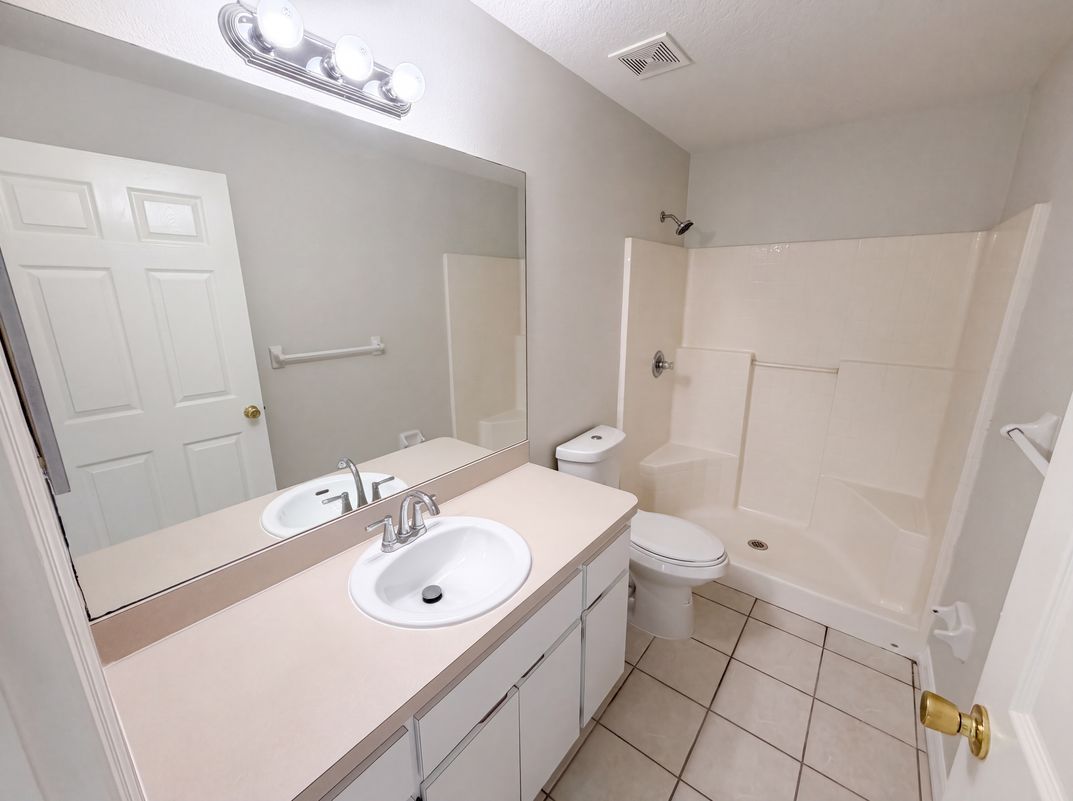 Photo 11 of 27 of 37209 Grassy Hill Ln, Dade City, FL