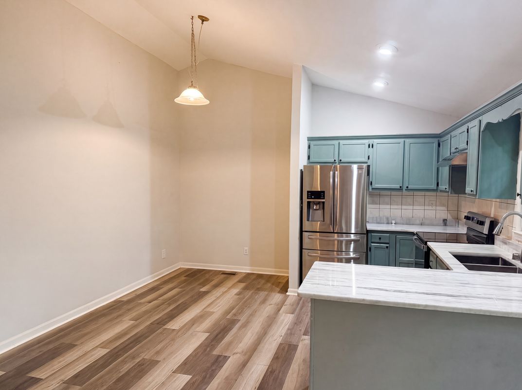 Photo 6 of 17 of 7816 Foxwood Dr, Raleigh, NC