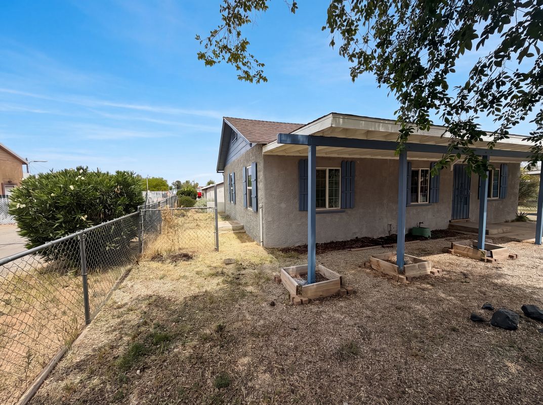 Photo 35 of 42 of 11950 Lee Ave, Adelanto, CA