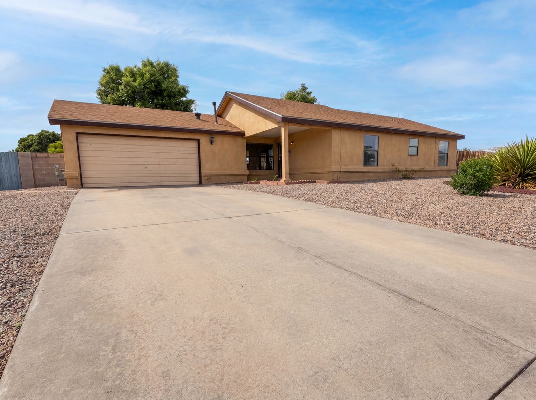 Property photo 1 of 14 Milton Loop