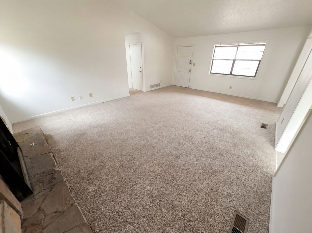 Photo 7 of 22 of 4400 Red Cedar Ct, Stone Mountain, GA