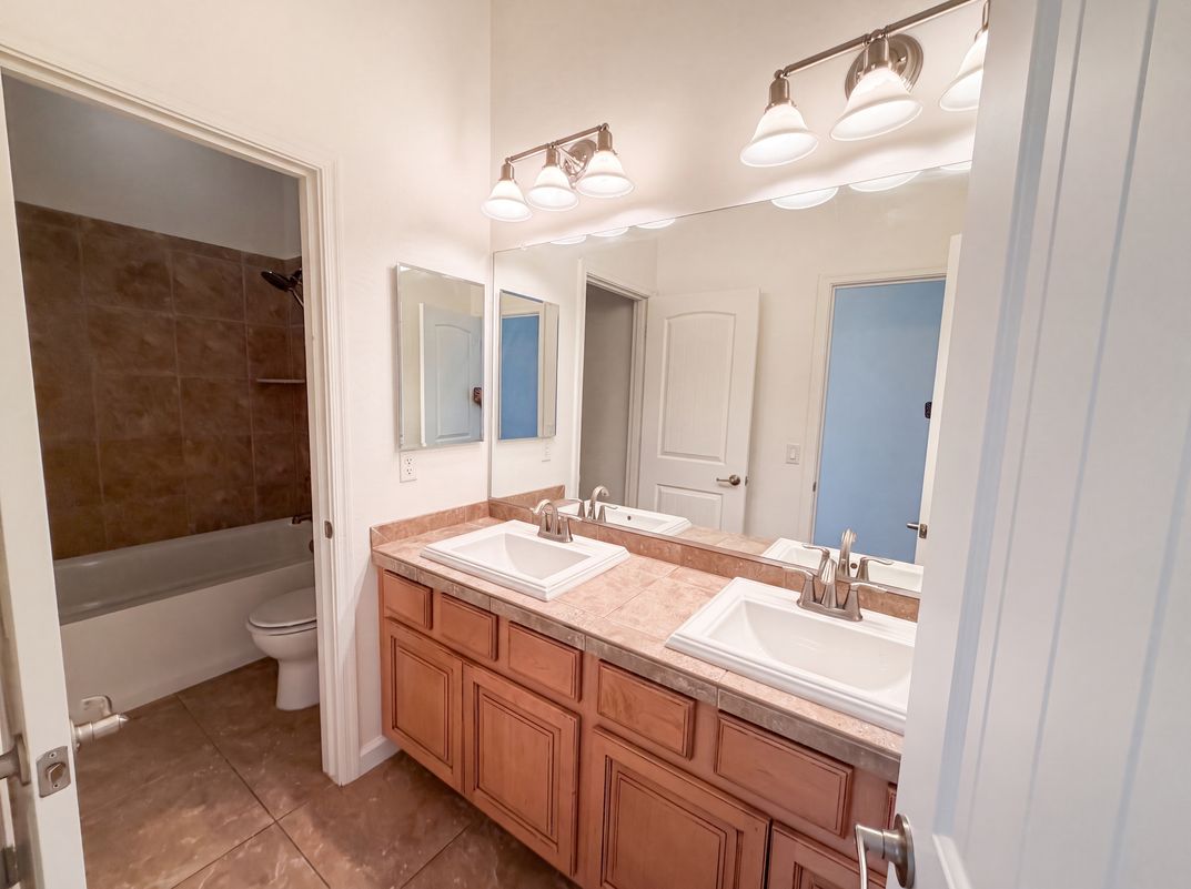 Photo 10 of 40 of 701 E Charlevoix Ave, Gilbert, AZ