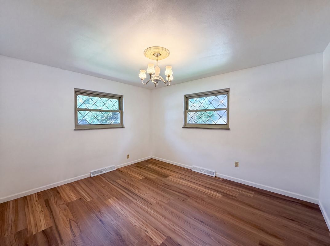 Photo 8 of 25 of 209 Dana Dr, Collinsville, IL