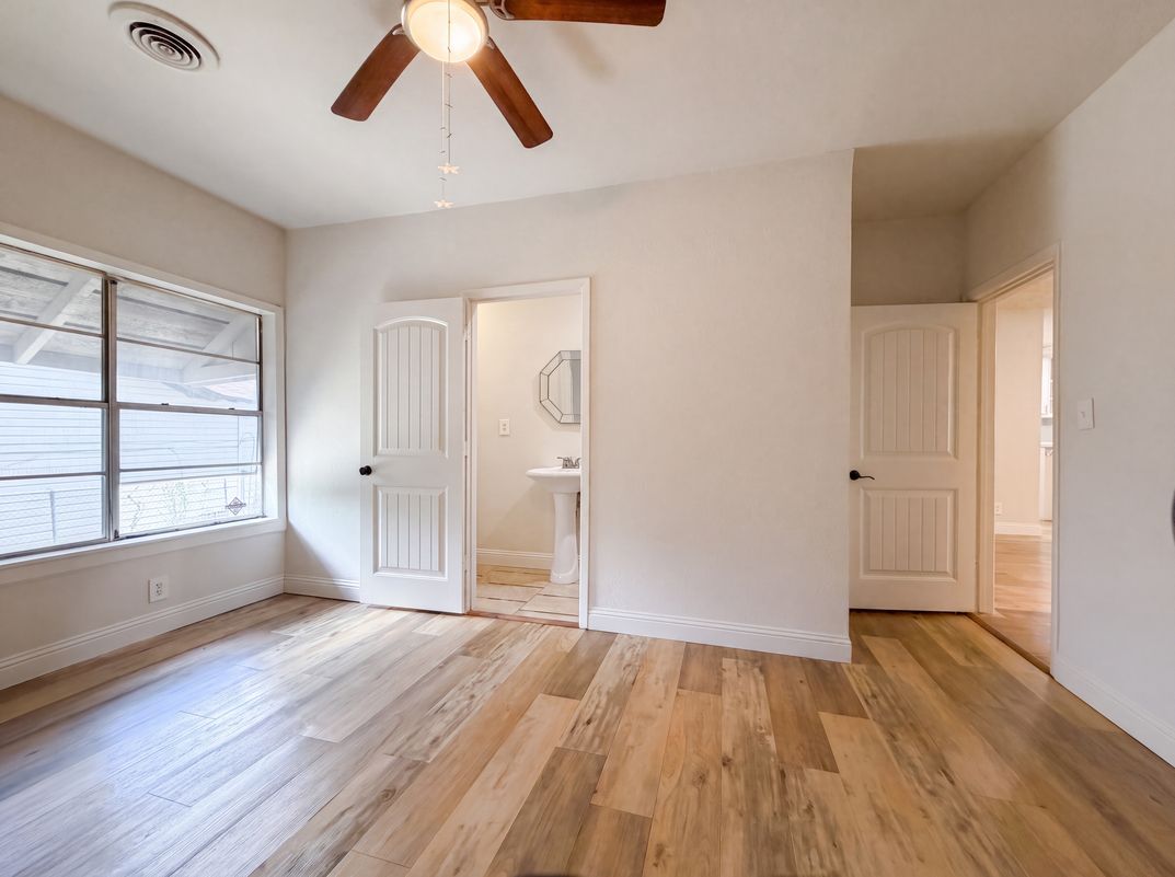 Photo 4 of 20 of 5124 Norma St, Fort Worth, TX
