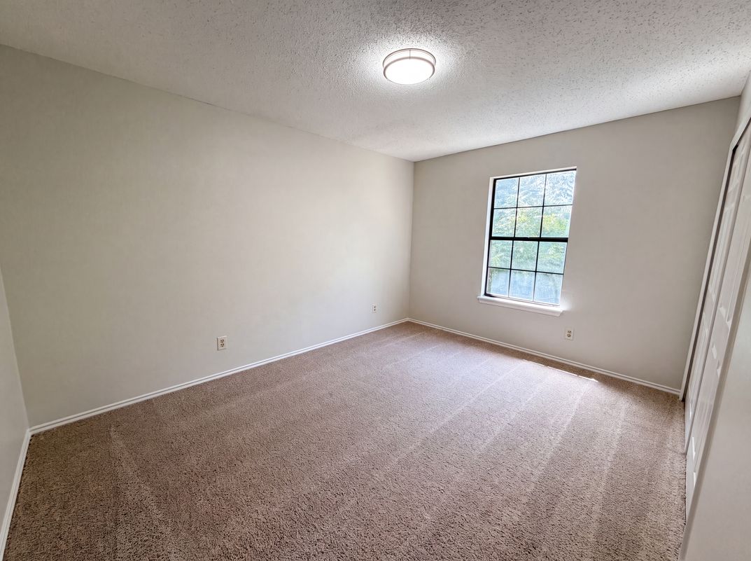 Photo 18 of 27 of 4300 Windwillow Ct, Fort Worth, TX