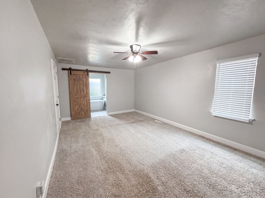 Photo 4 of 17 of 10508 Whitehaven Rd, Oklahoma City, OK