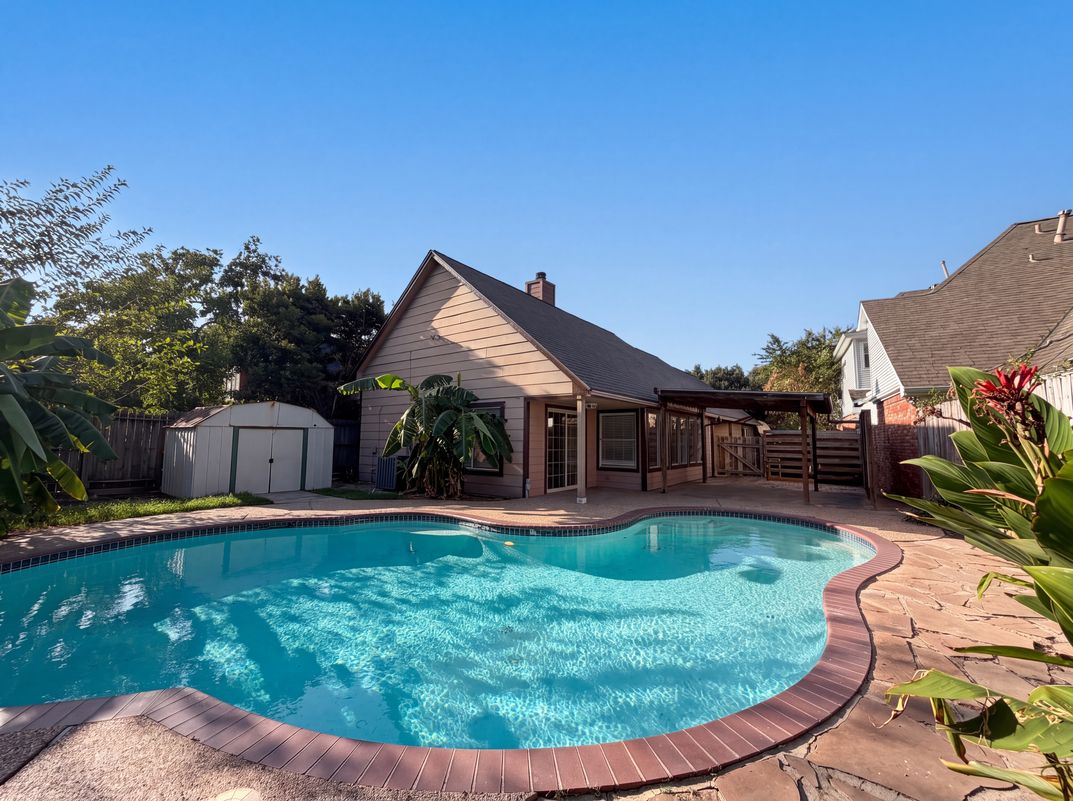 Photo 5 of 21 of 11823 Meadowchase Dr, Houston, TX