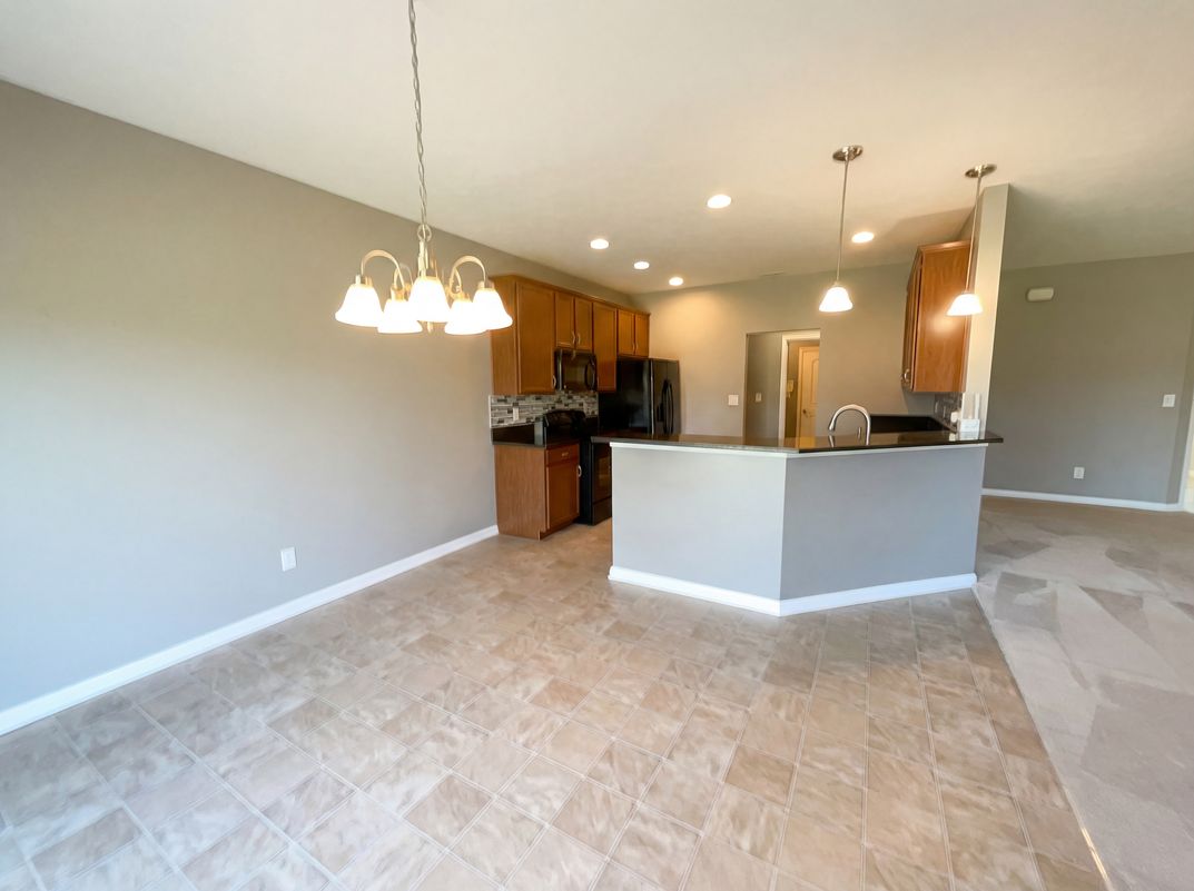 Photo 9 of 18 of 7118 Langham Ct, Indianapolis, IN