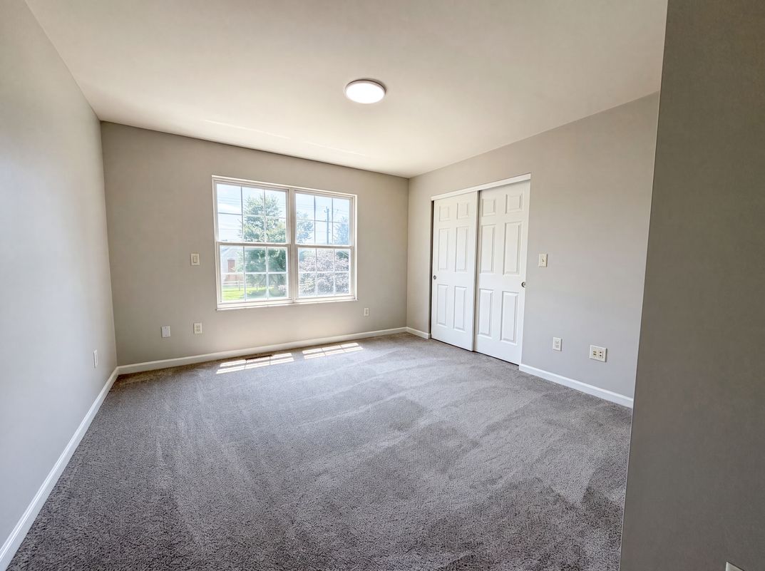 Photo 21 of 37 of 7188 Tarragon Ct, Liberty Twp, OH