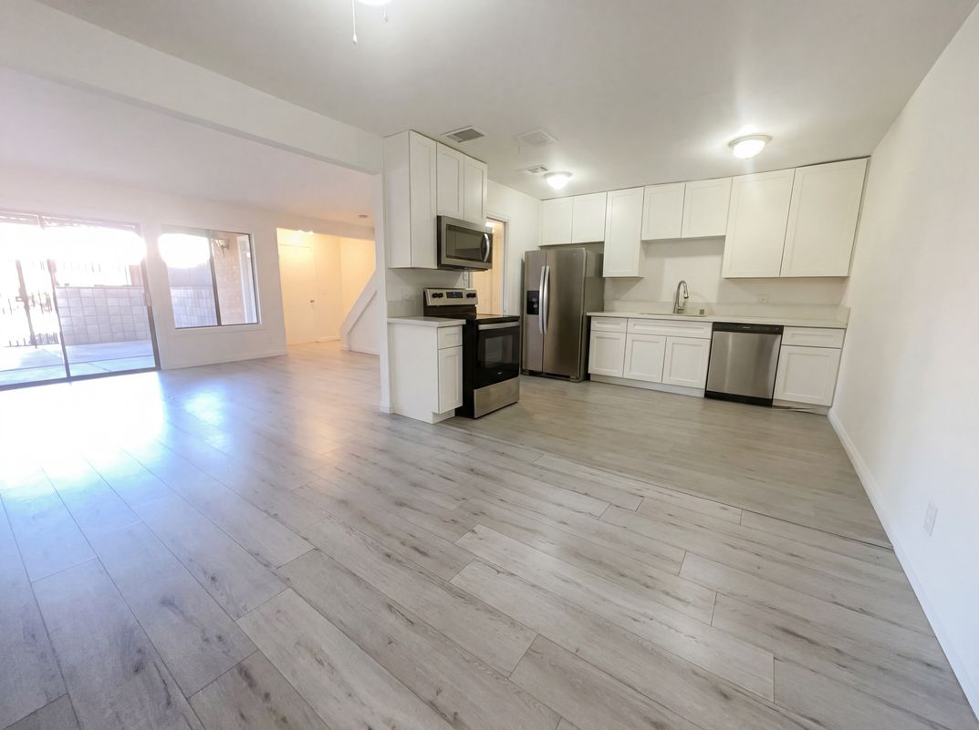 Property photo 2 of 5097 Village Dr