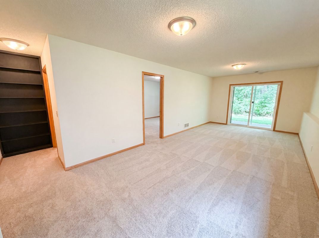 Photo 7 of 19 of 5317 140th Ave NW, Ramsey, MN
