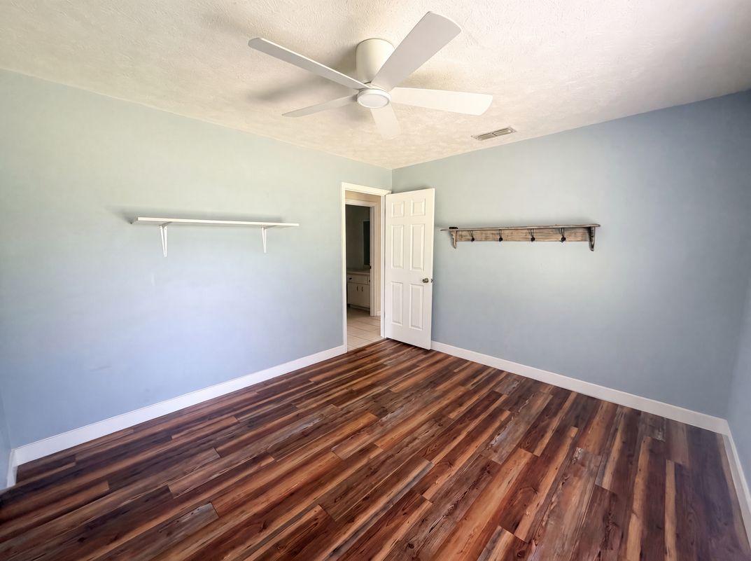 Photo 12 of 21 of 1870 SW Valencia Heights Ave, Dunnellon, FL
