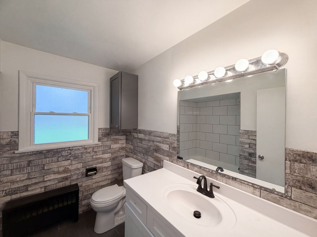 Photo 6 of 21 of 36700 Lakeland Dr, Avon, OH