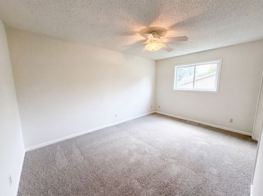 Photo 9 of 25 of 4289 159th Ct W, Rosemount, MN