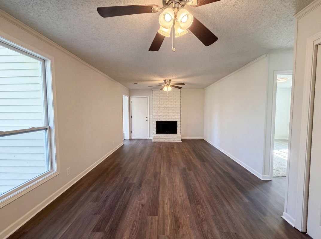 Photo 11 of 21 of 5148 Roxborough Dr, Hermitage, TN