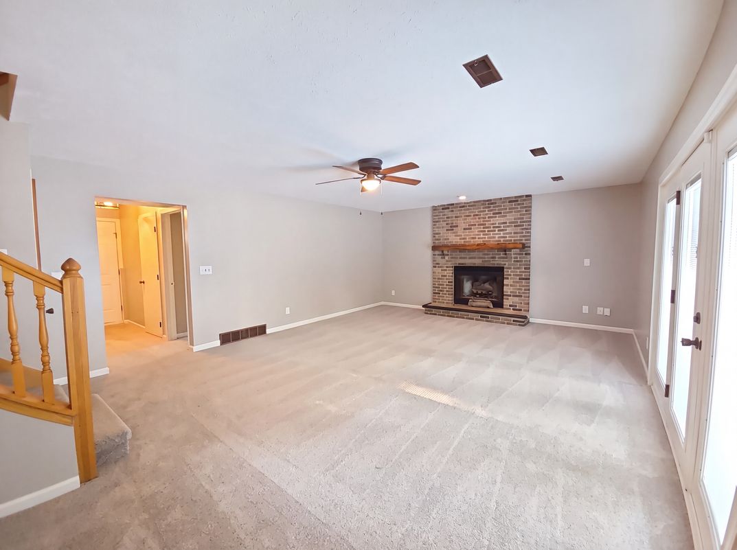 Photo 16 of 79 of 1503 Featherstone Rd, Rockford, IL