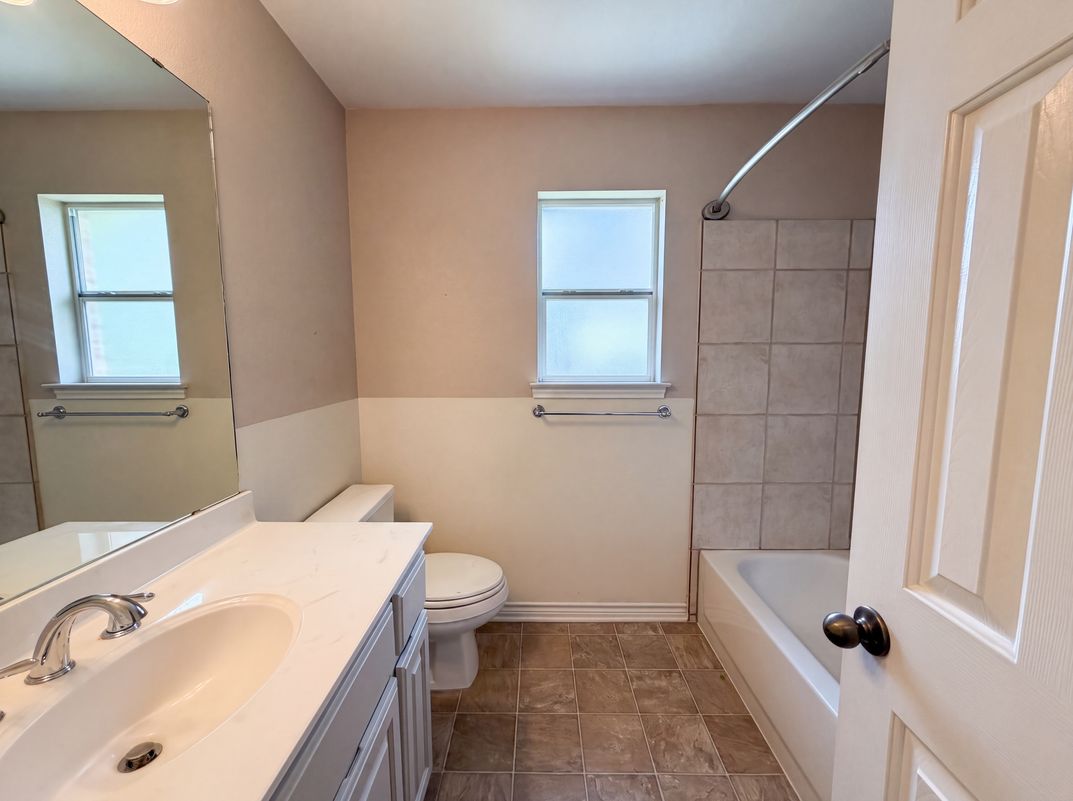 Photo 11 of 16 of 11117 Weatherford Dr, Belton, TX
