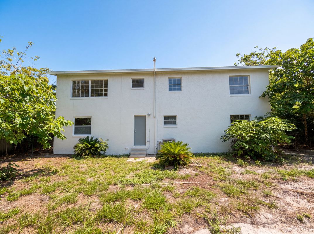 Photo 5 of 26 of 333 E Chelsea St, Deland, FL