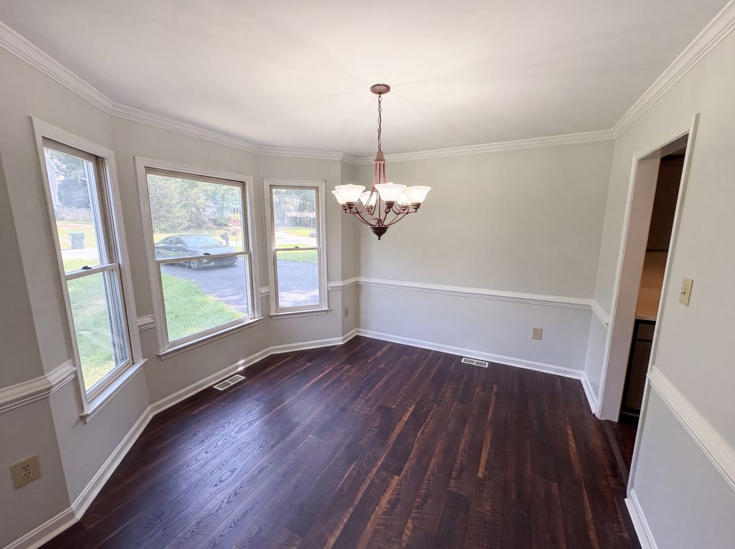 Photo 7 of 27 of 6401 Forest Grove Dr, Fredericksburg, VA