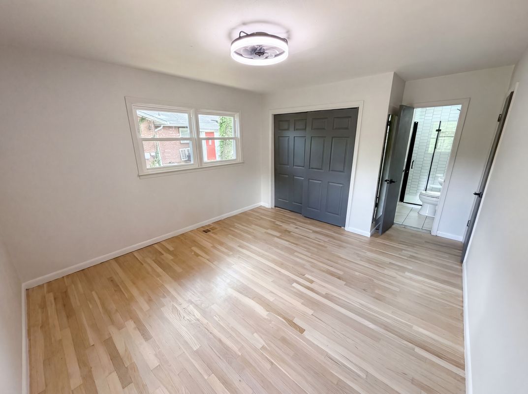 Photo 17 of 30 of 3807 Greenhill Dr, Atlanta, GA