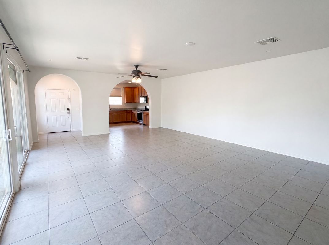 Photo 3 of 28 of 29291 N 123rd Dr, Peoria, AZ
