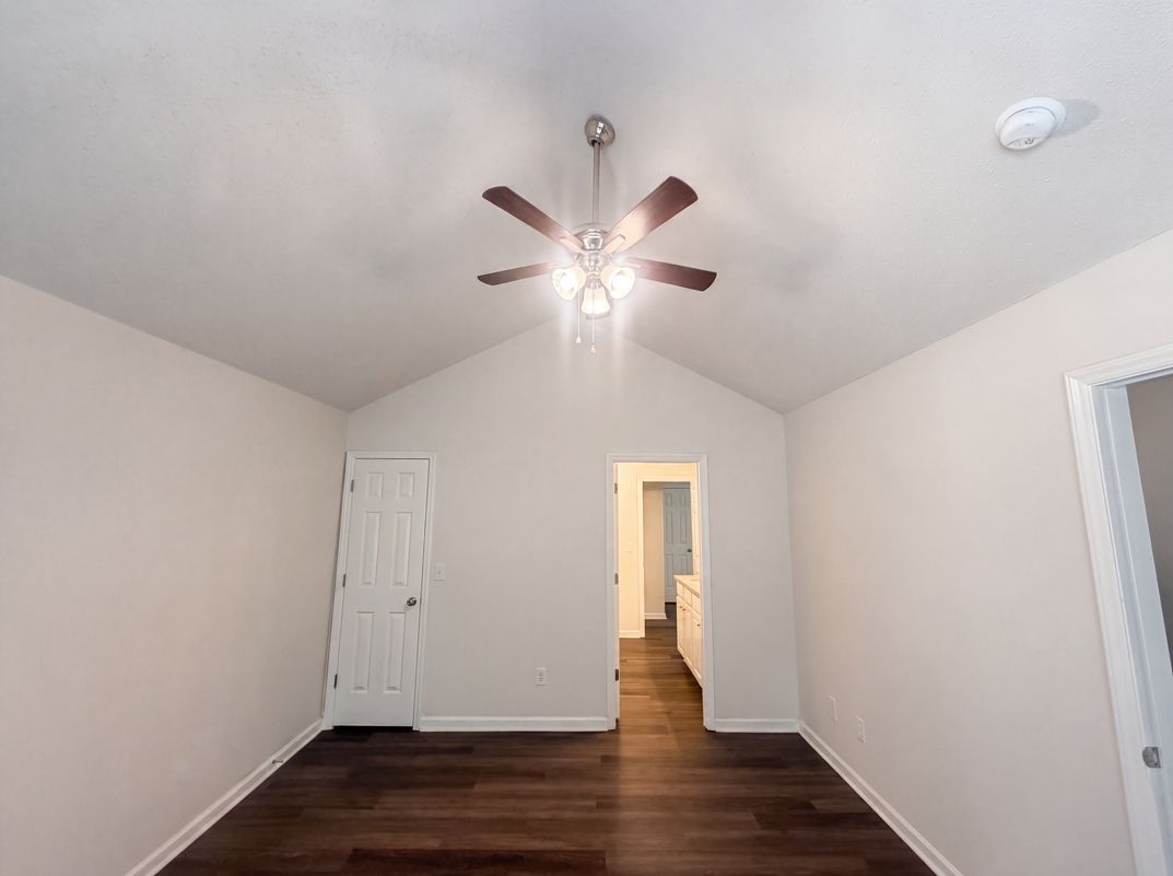 Photo 4 of 23 of 30 Pickwick Pl, Greensboro, NC