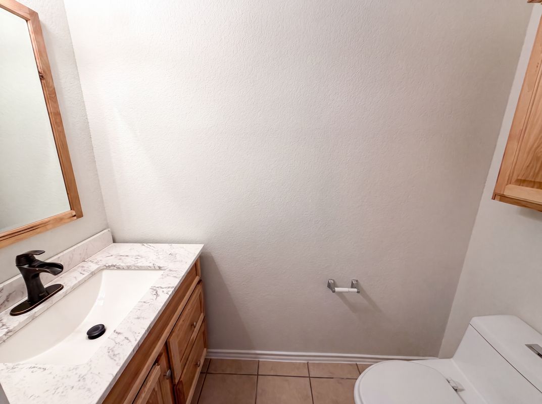 Photo 6 of 20 of 206 Almquist St, Hutto, TX