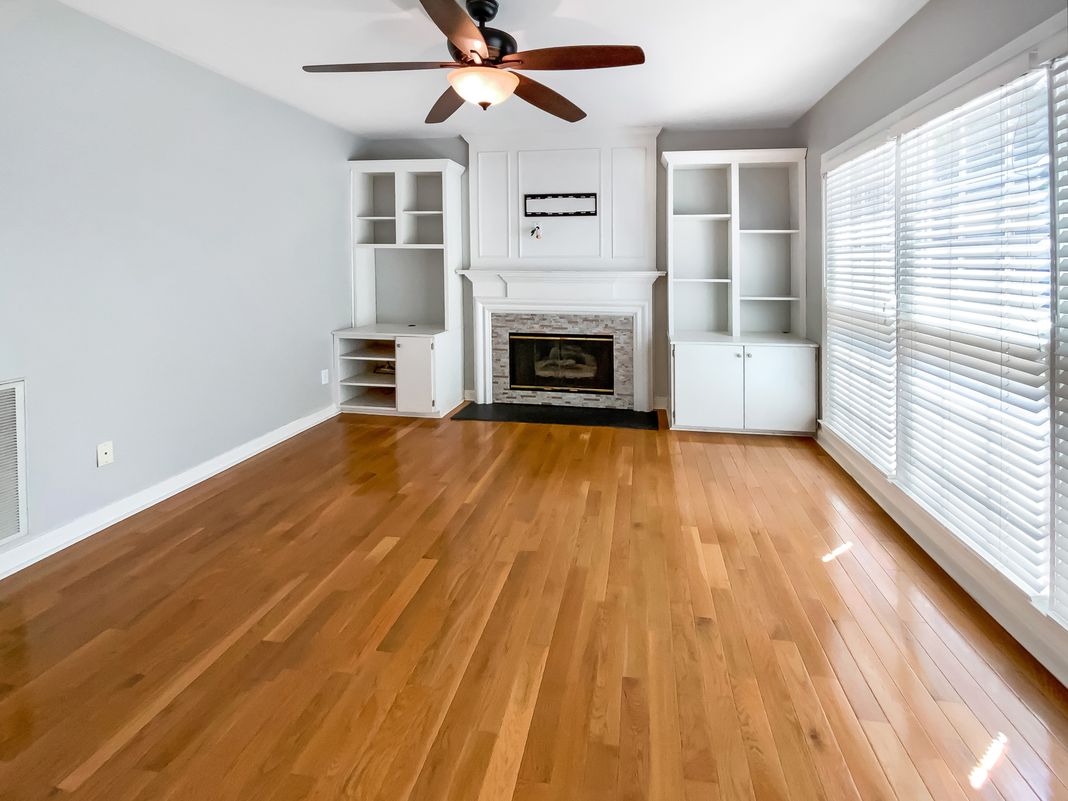 Photo 2 of 24 of 8806 Glenside St, Huntersville, NC