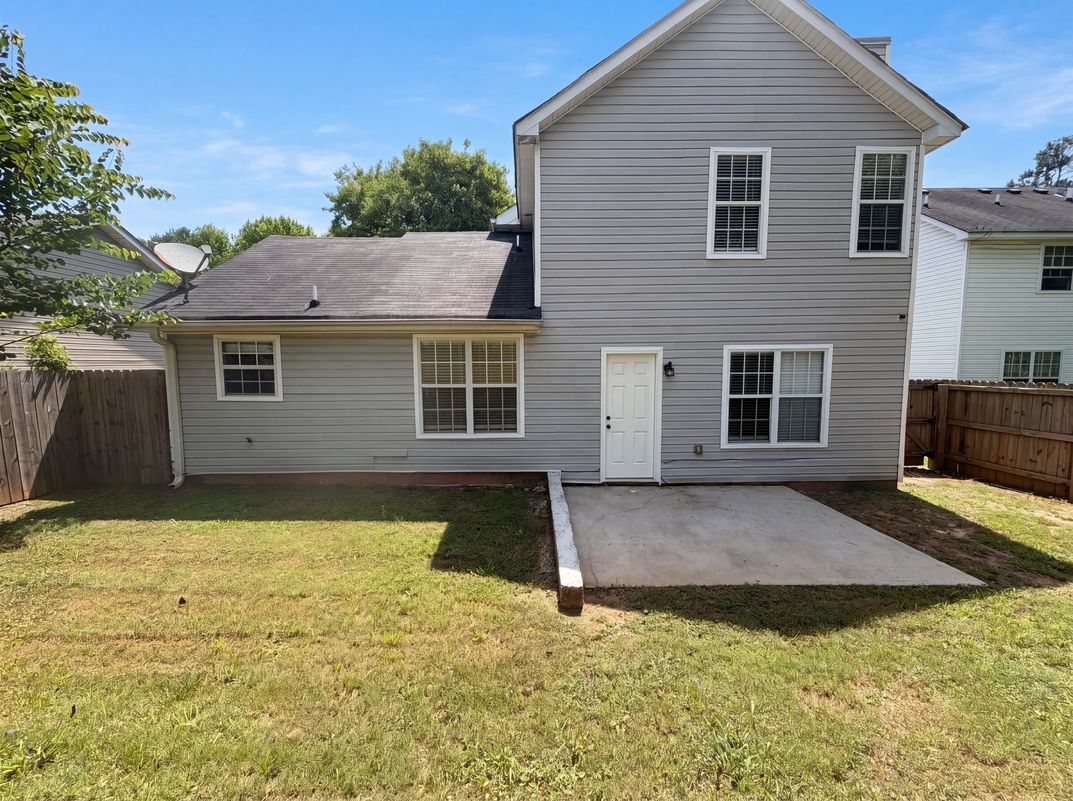 Photo 5 of 26 of 3045 Stonebridge Creek Dr, Lithonia, GA