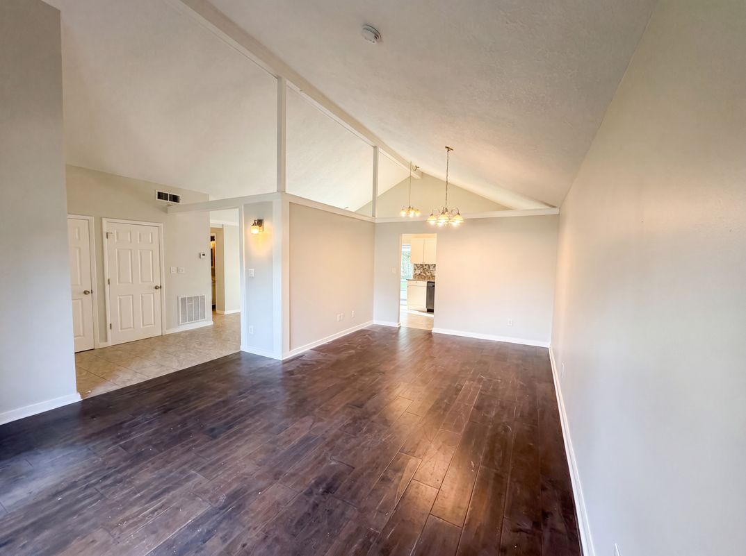 Photo 3 of 22 of 880 Fruitland Dr, Deltona, FL
