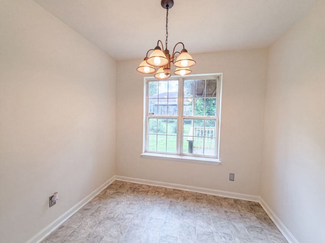 Photo 6 of 20 of 499 Holland Ridge Dr, La Vergne, TN