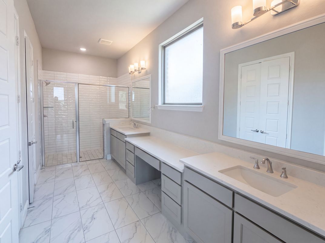 Photo 7 of 26 of 7592 Sanctuary Dr, Frisco, TX