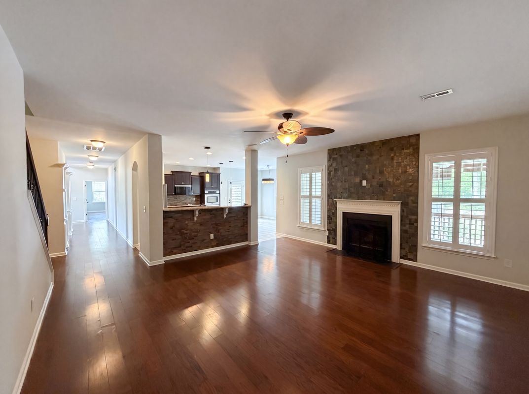 Photo 3 of 28 of 156 Southbrook Ln, Sanford, NC