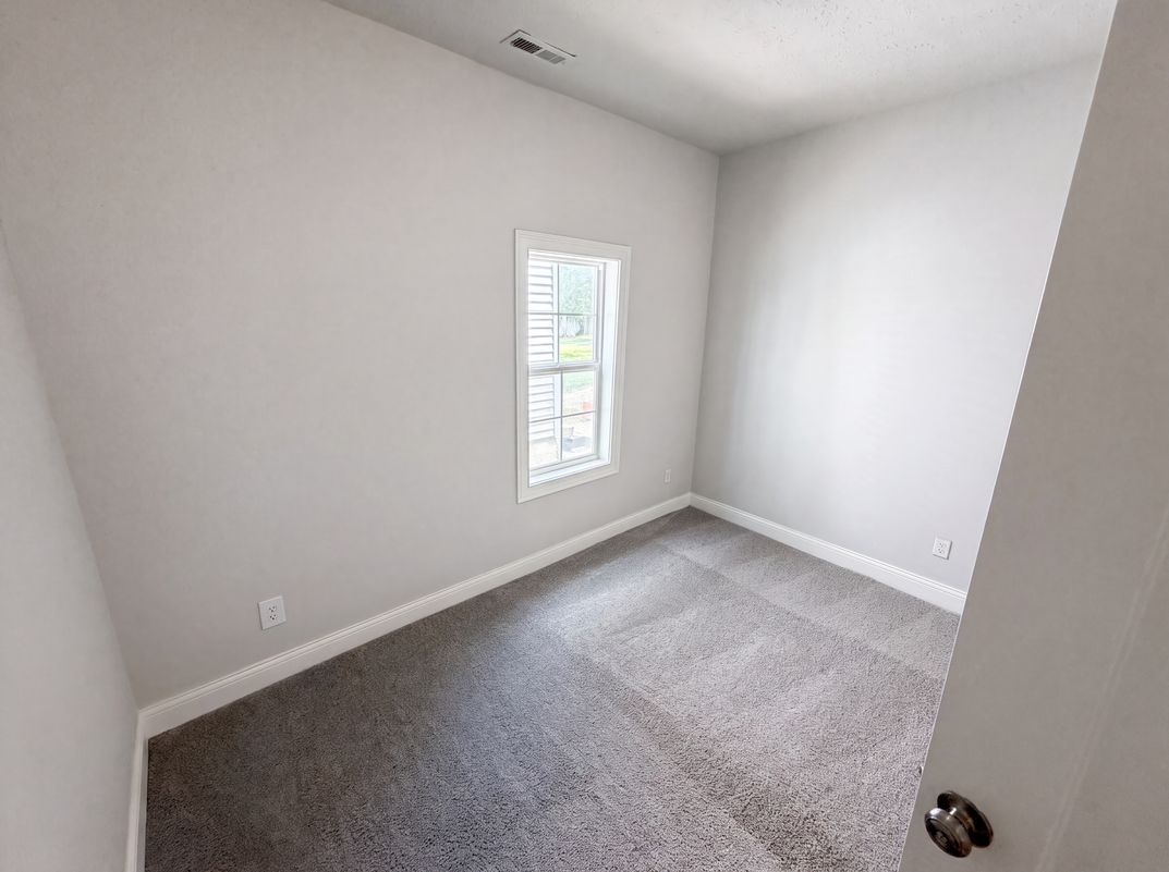 Photo 4 of 21 of 2615 Boulevard Pl, Indianapolis, IN