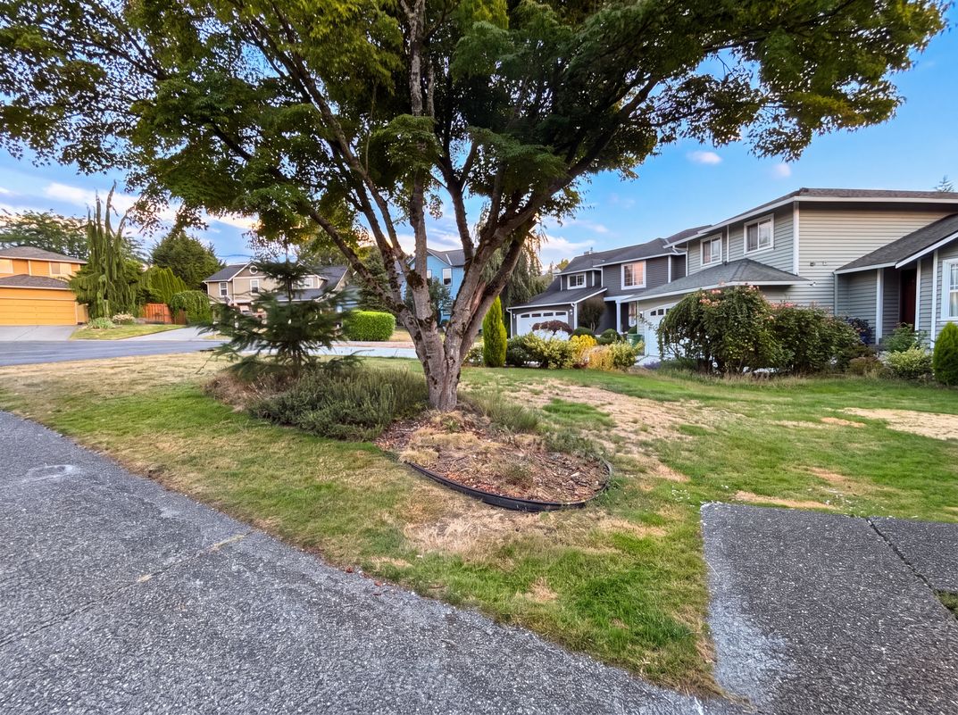 Photo 23 of 26 of 12531 81st Pl NE, Kirkland, WA