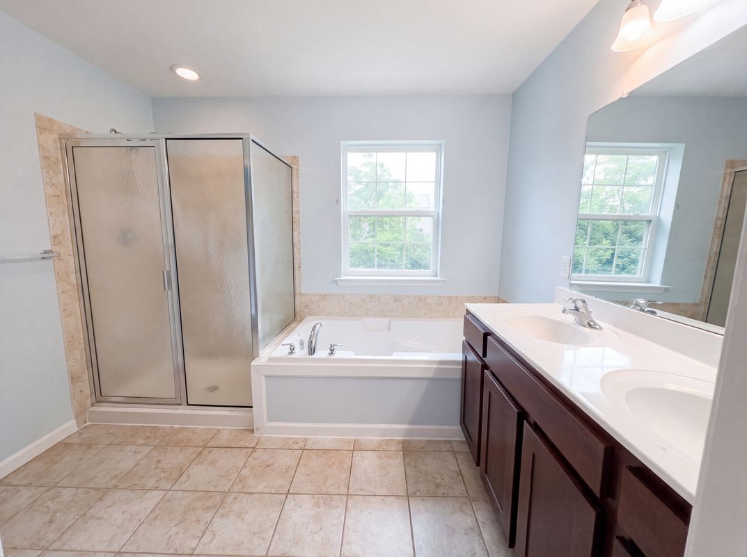 Photo 18 of 24 of 5145 Dogwood Trl, Allentown, PA