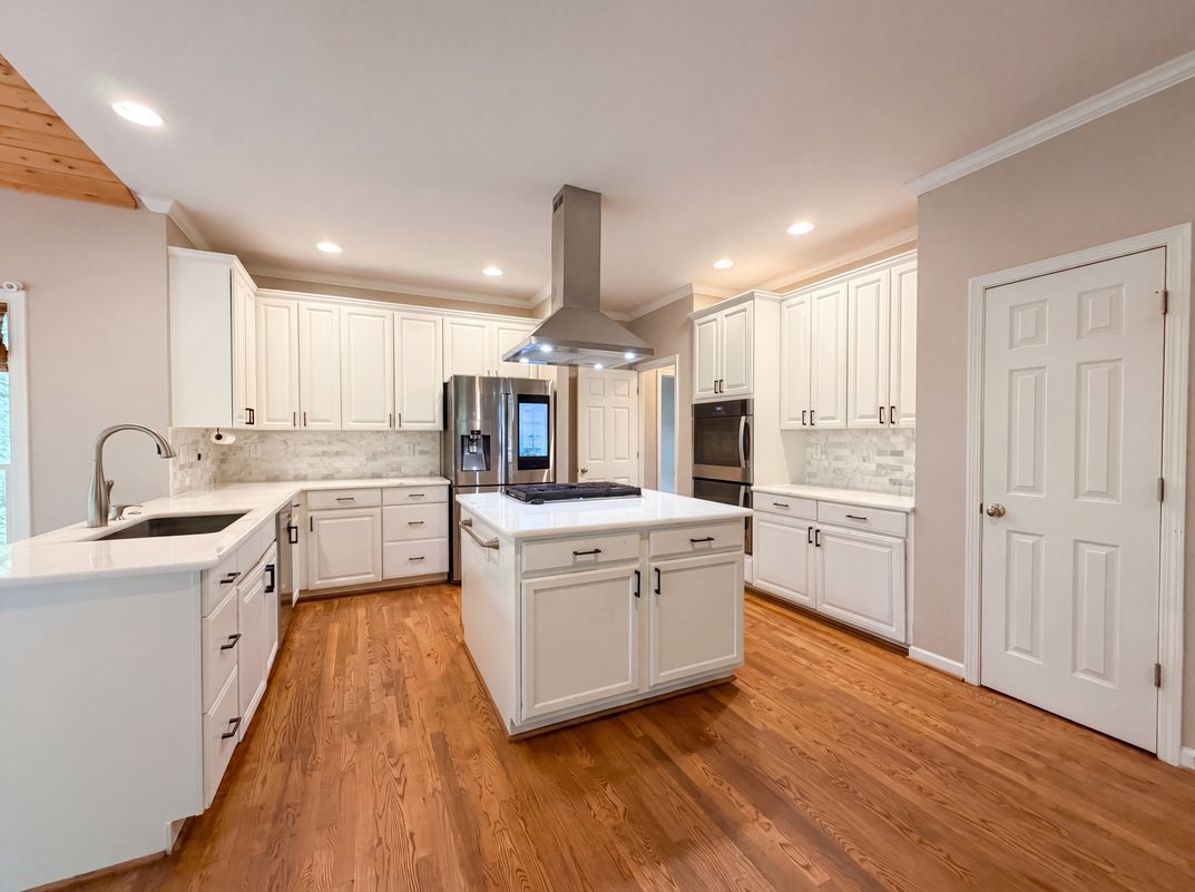 Photo 21 of 34 of 2299 Camden Dr SW, Marietta, GA