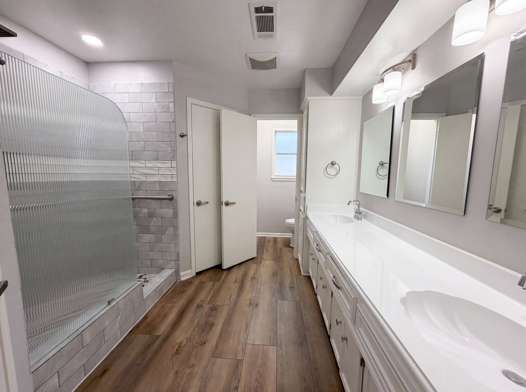 Photo 16 of 20 of 10327 Sweetwood Dr, Houston, TX