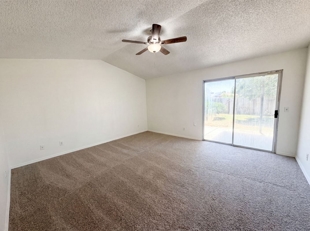 Photo 11 of 26 of 838 Dutra Ave, Rio Linda, CA