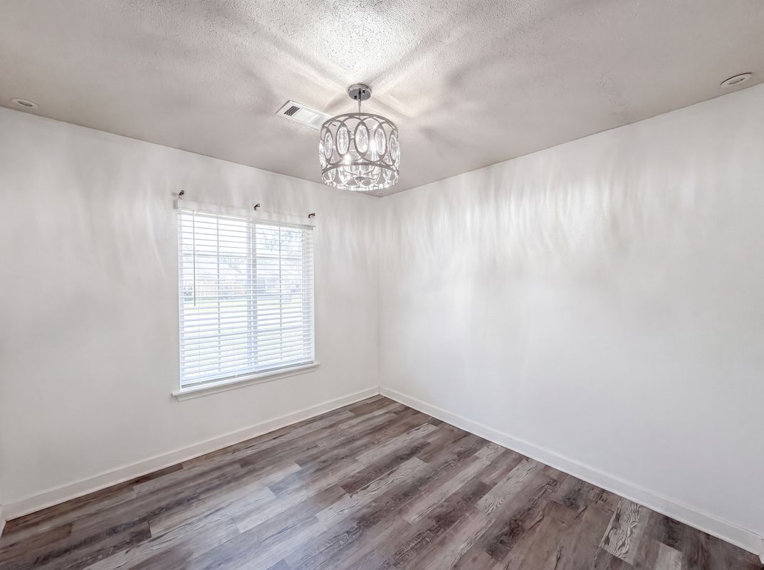Photo 8 of 25 of 2725 Flintlock Pl, Austell, GA