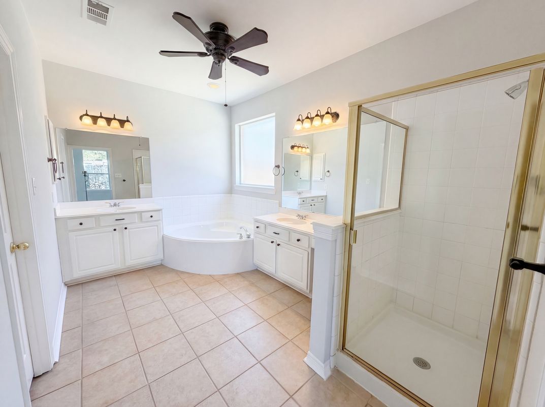 Photo 21 of 34 of 1412 Spring Ridge Ln, Flower Mound, TX