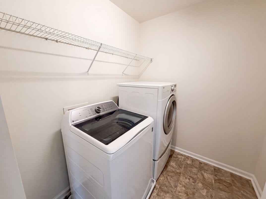 Photo 19 of 23 of 1019 Ivydale Cir, Lawrenceville, GA