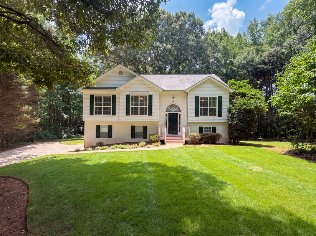 Property photo 1 of 245 Mary Lynn Ln
