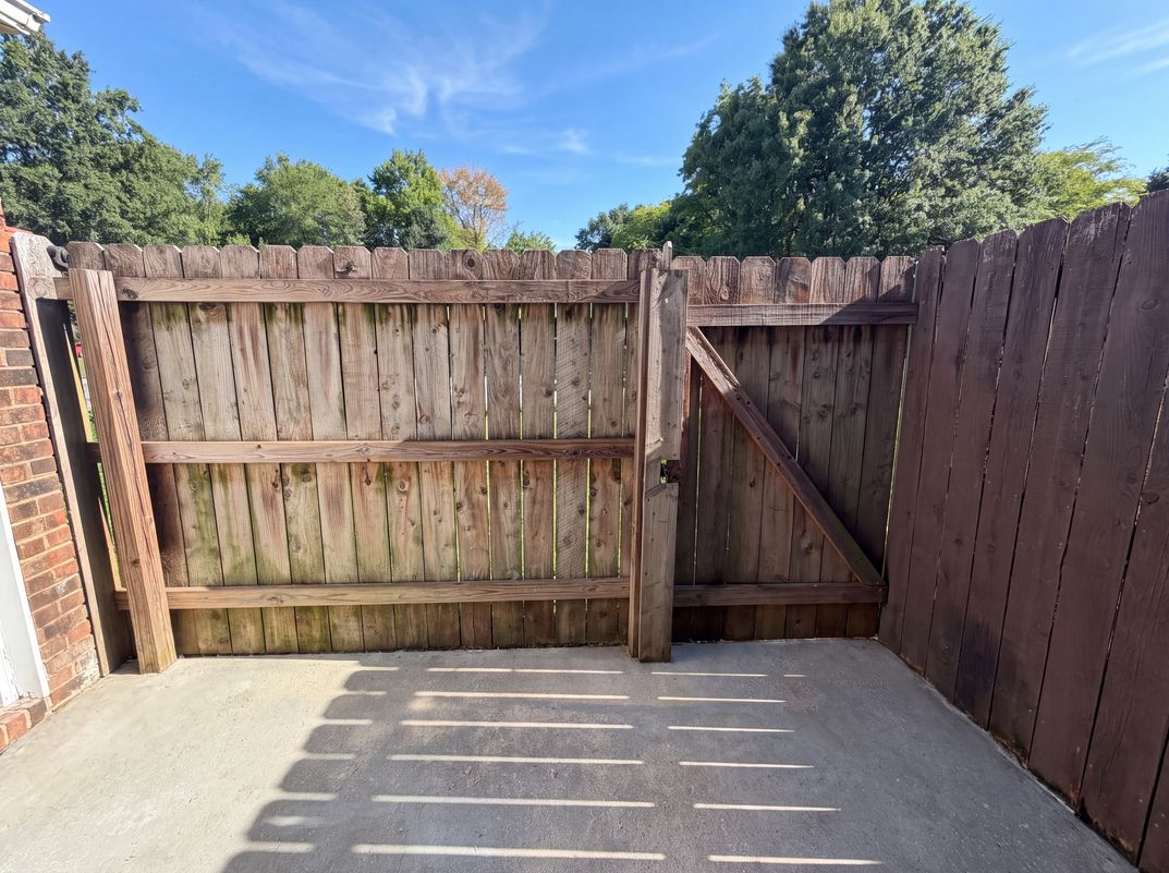 Photo 18 of 20 of 1311 W Meadowview Rd, Greensboro, NC
