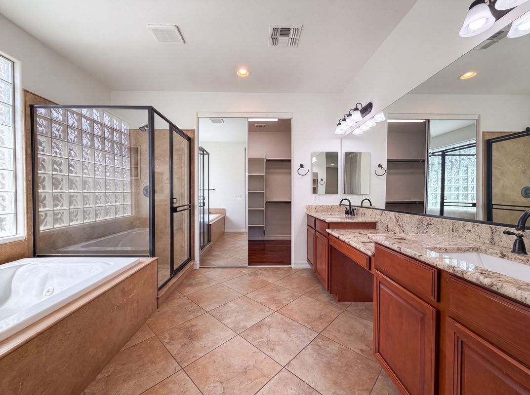 Photo 12 of 27 of 11 W Canyon Way, Chandler, AZ