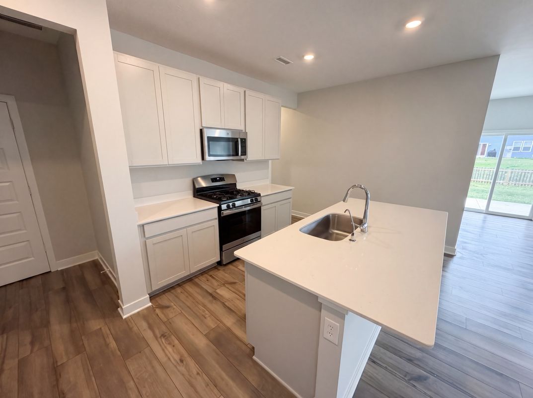 Photo 9 of 29 of 4462 Hovenweep Way, Indianapolis, IN