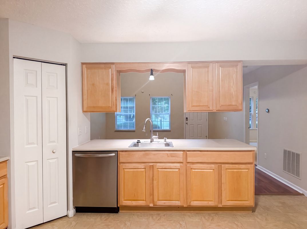 Photo 11 of 40 of 4186 Coble Bowman Way, Canal Winchester, OH