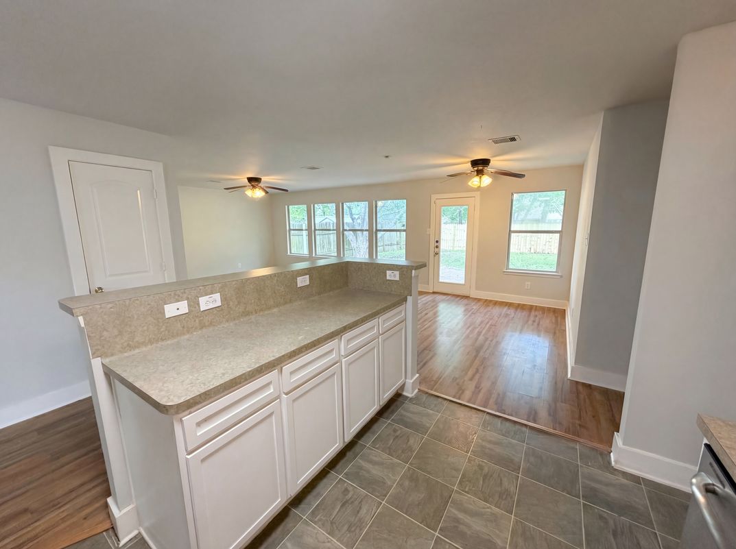 Photo 16 of 22 of 414 Binnacle Way, Crosby, TX