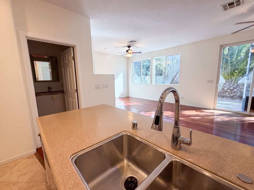 Photo 7 of 27 of 4099 Peninsula Dr, Carlsbad, CA